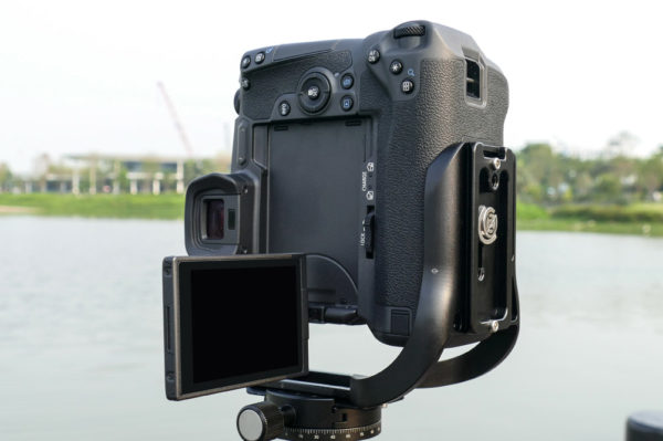 Sunwayfoto PCL-RG Custom L Bracket for Canon EOS R with Battery Grip Canon | Sunwayfoto Australia | 6