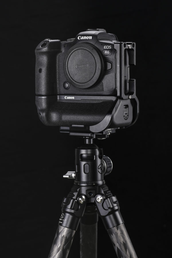 Sunwayfoto PCL-R5G Custom L Bracket for Canon EOS R5/6 with Battery Grip Canon | Sunwayfoto Australia | 4